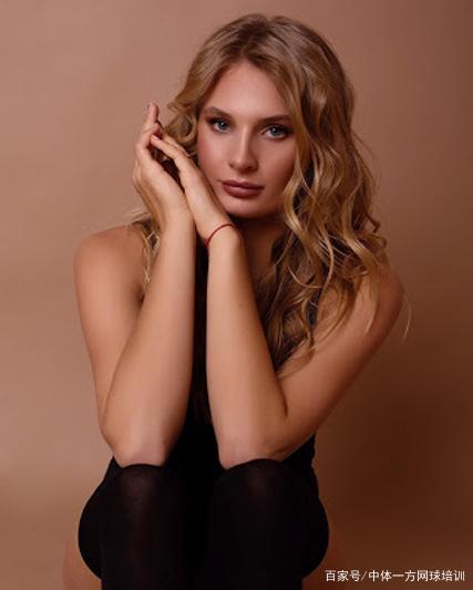 健的足球发 健的足球发